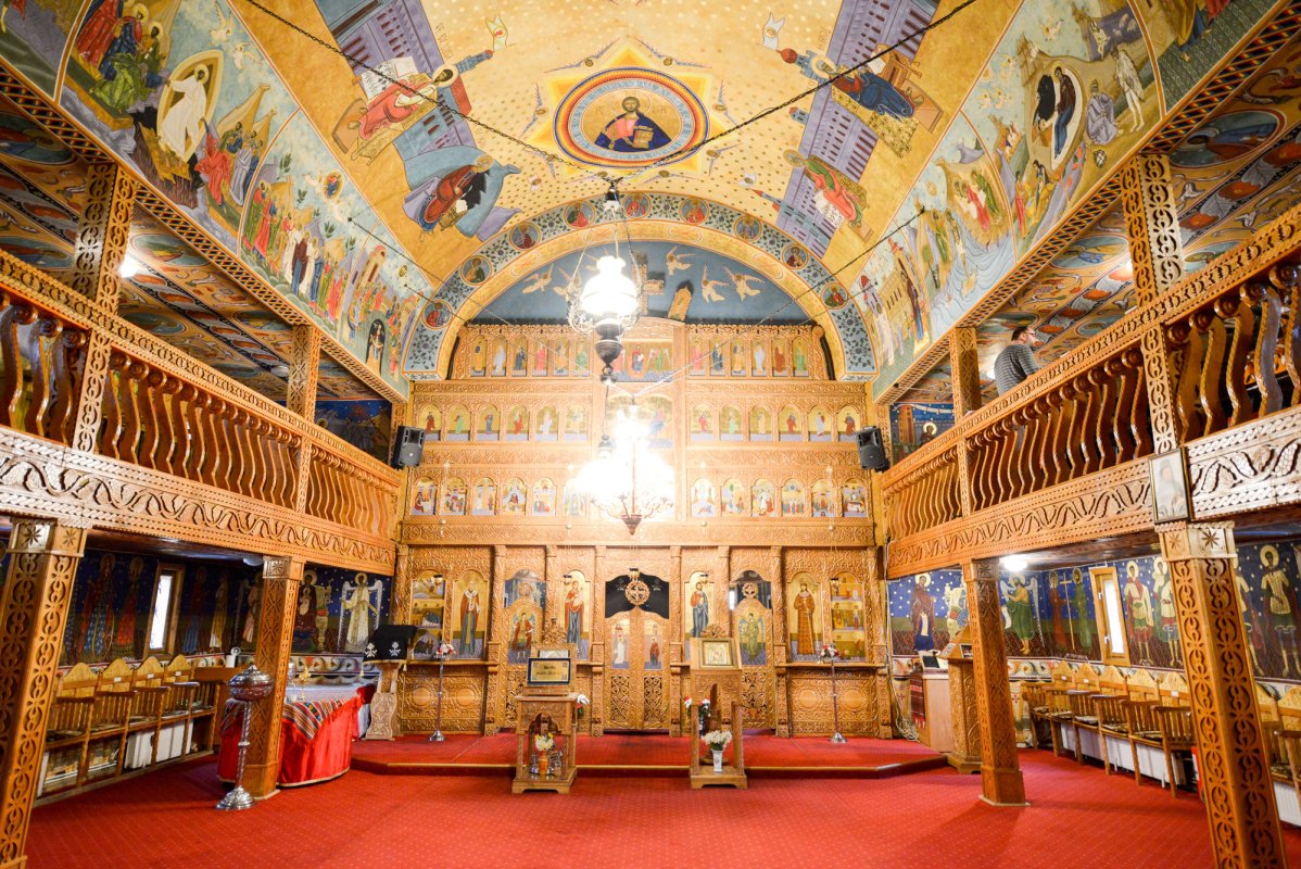 „Sfânta Varvara”, parohia emblematică a Văii Jiului 59584