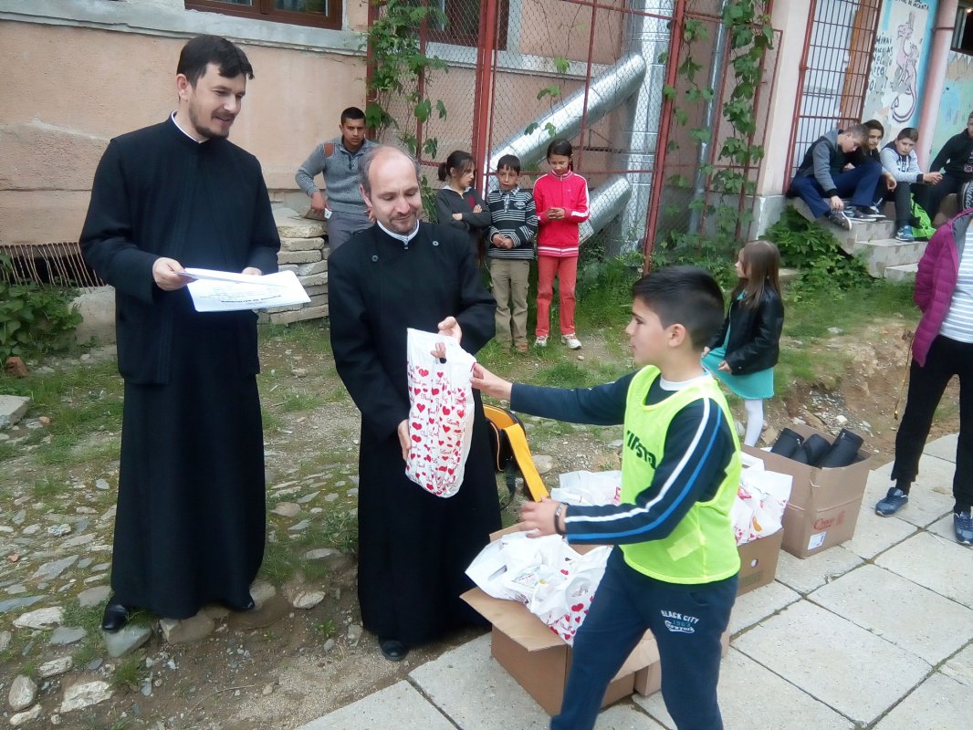 Activităţi de ecologizare şi competiţii sportive, la Sibiu 59505