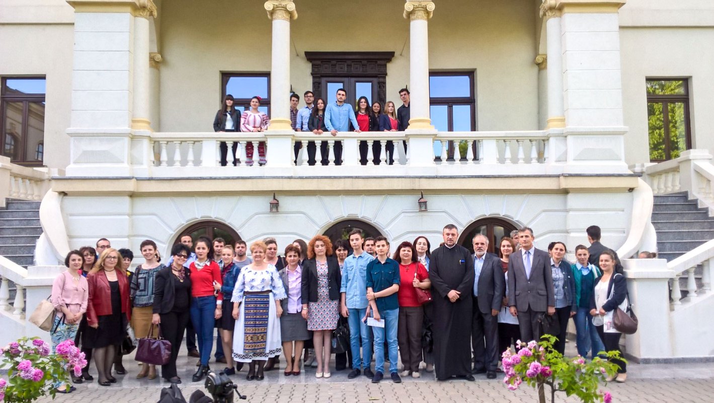 Cercul profesorilor de arte din Dolj 59450