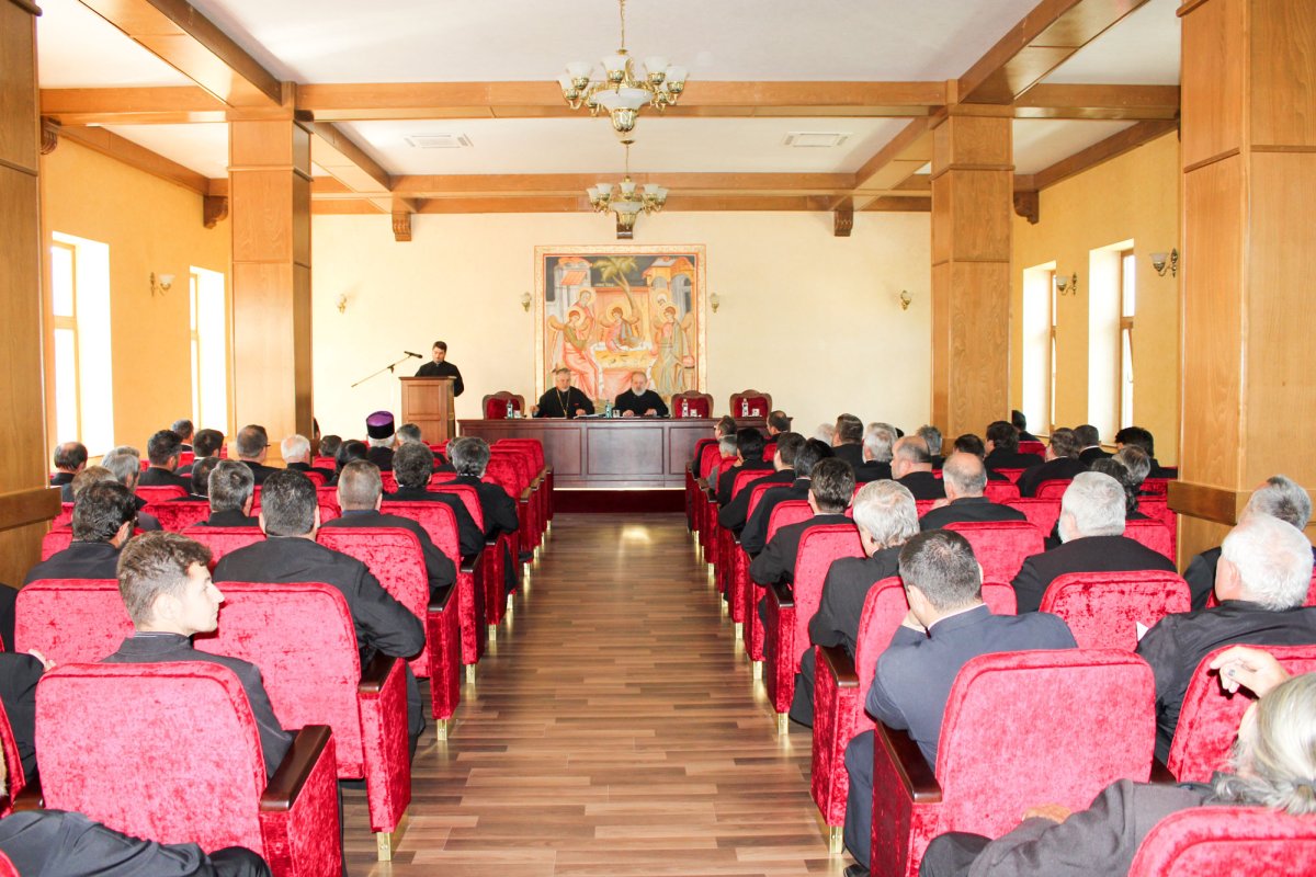 Conferinţe preoţeşti în Mitropolia Olteniei 59379