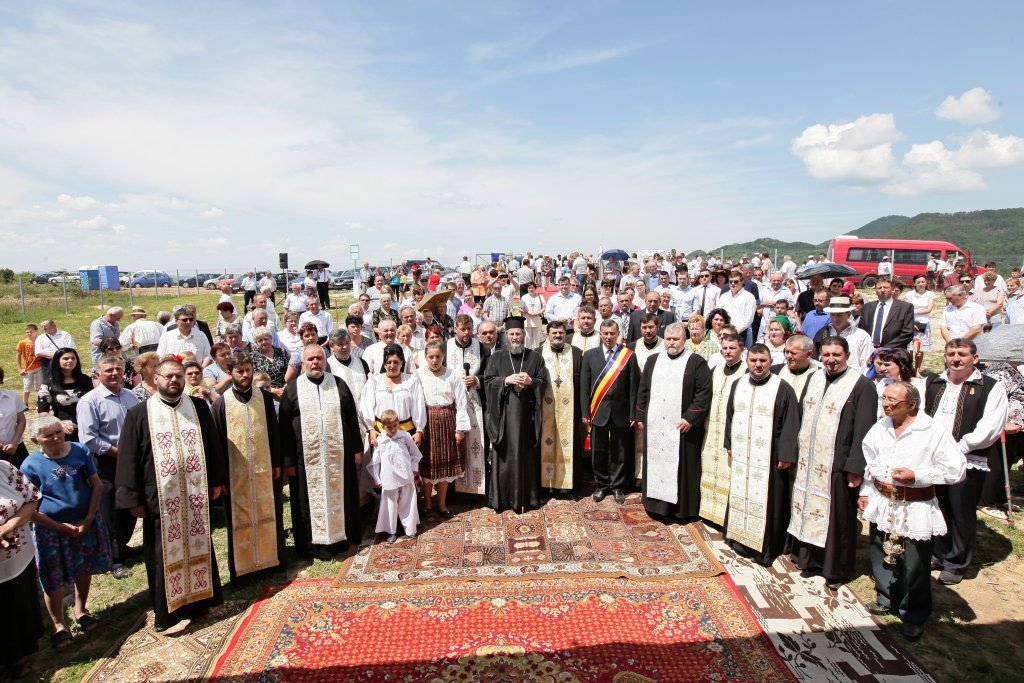 Piatră de temelie pentru o biserică la Tăuţii Măgherăuş 59300