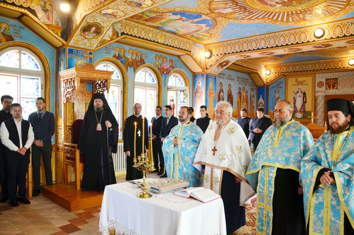 Simpozion naţional la Oradea 59297