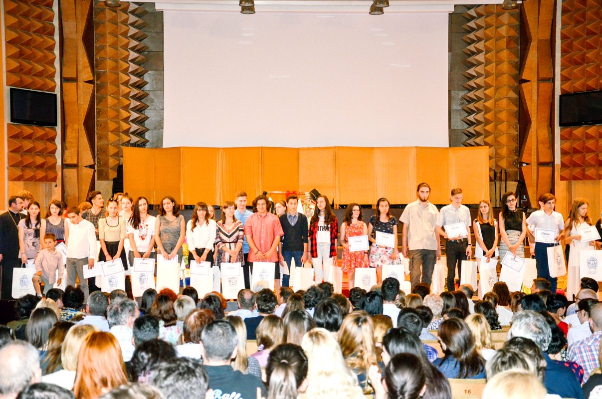 Grija Bisericii pentru tinerele generaţii 59138