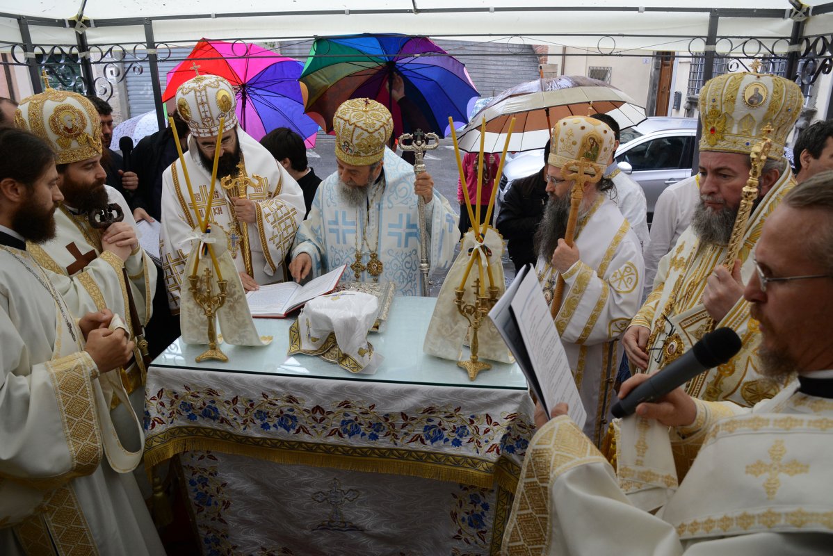 Biserica românilor din Lucca-Italia a fost sfinţită 59087