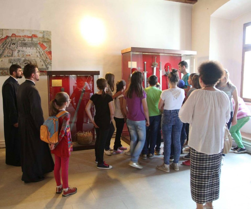 Copiii, sărbătoriţi în parohii, şcoli, spitale şi centre de plasament 59045