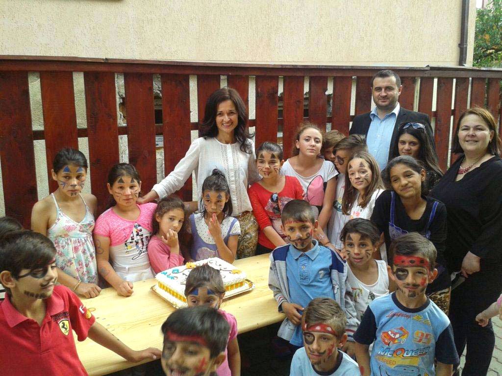 Copiii, sărbătoriţi în parohii, şcoli, spitale şi centre de plasament 59046