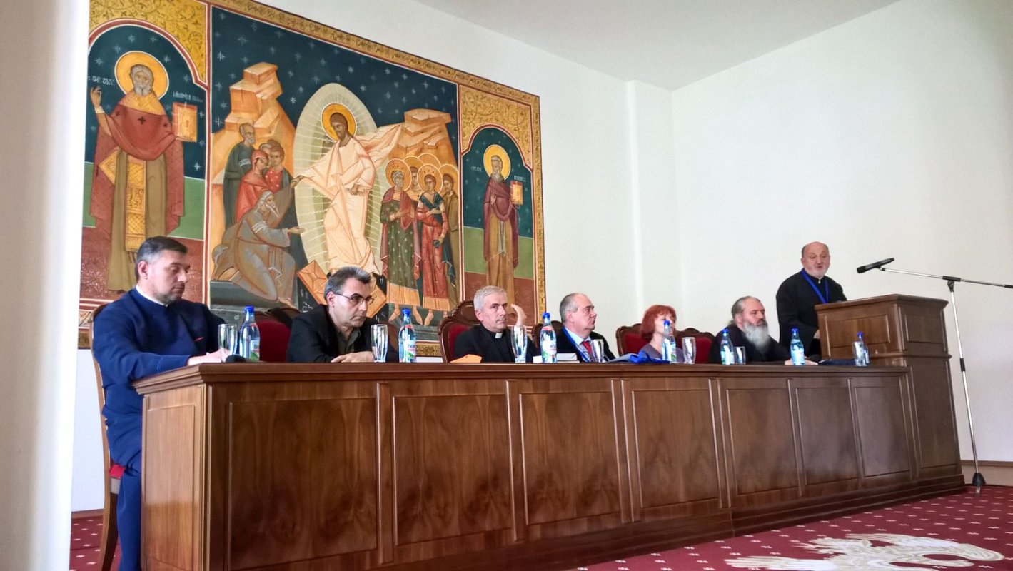 Dialog între teologie şi ştiinţă 59054