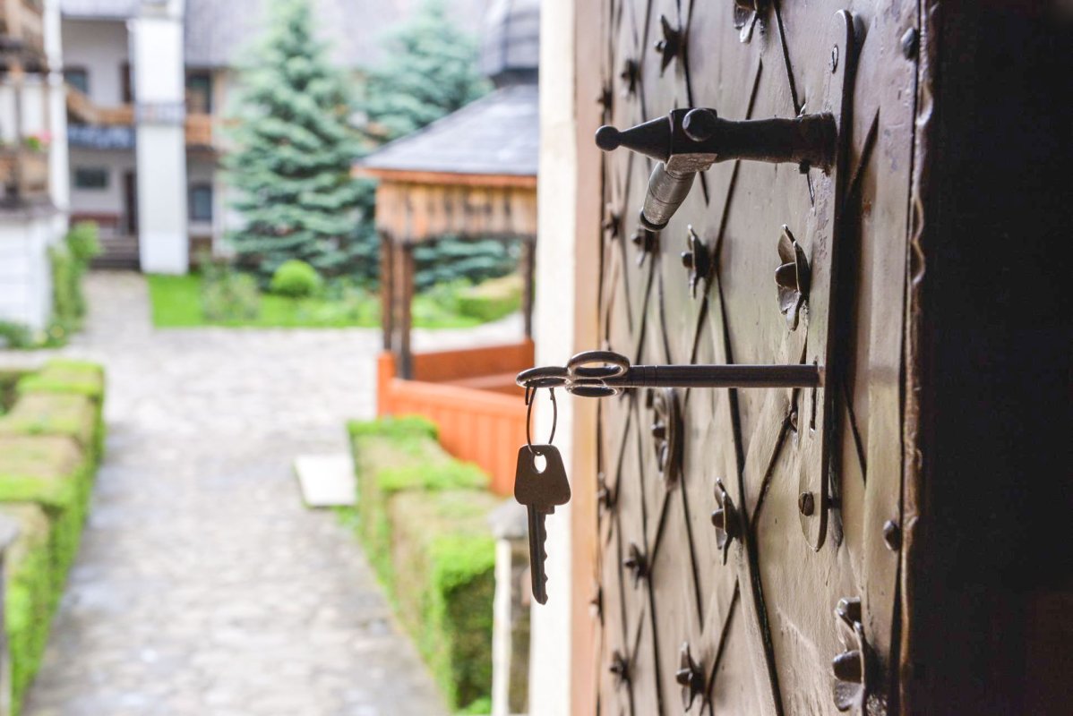 E cineva aici? 59089