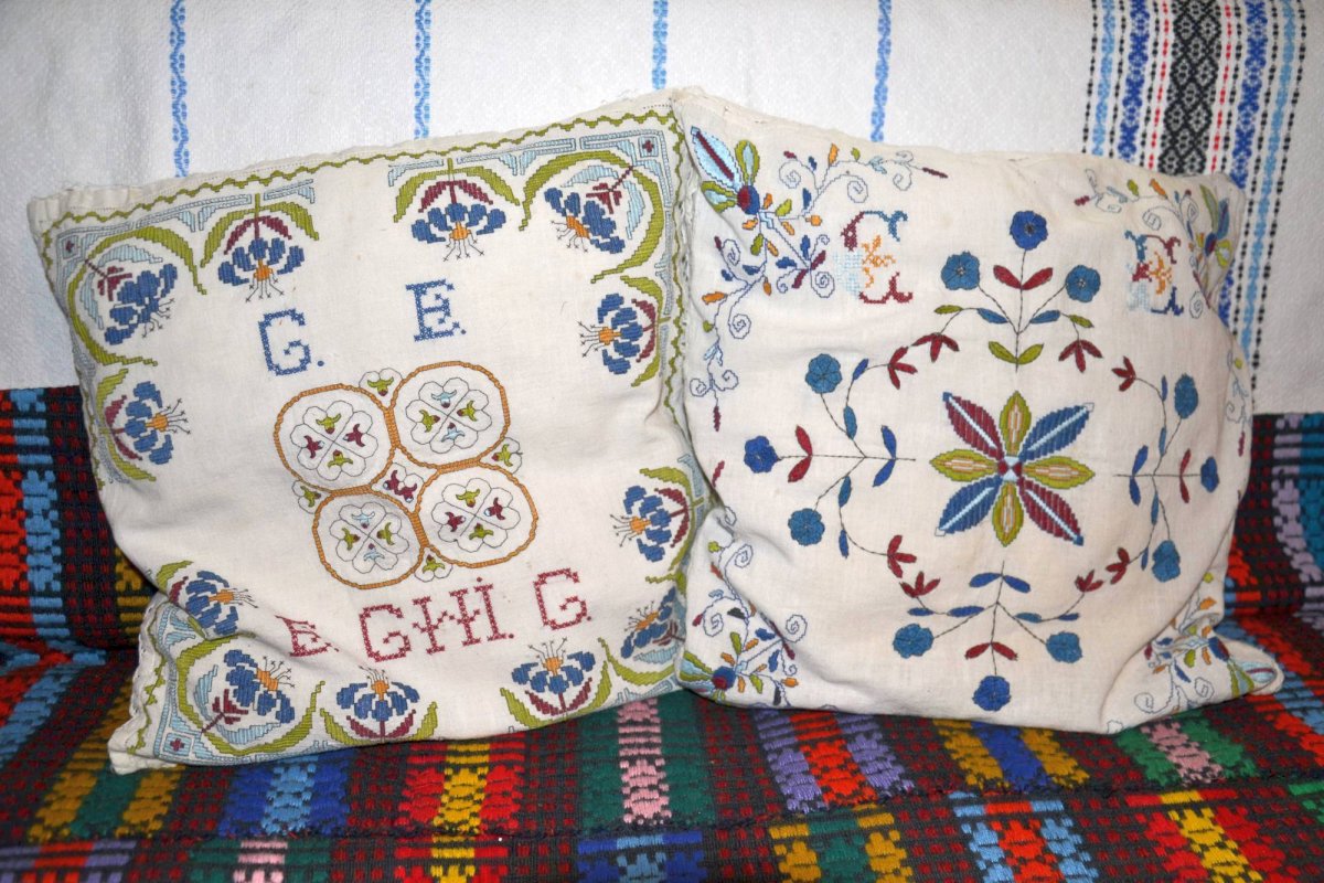 La Ibănești, pe ulițele veșniciei 58931