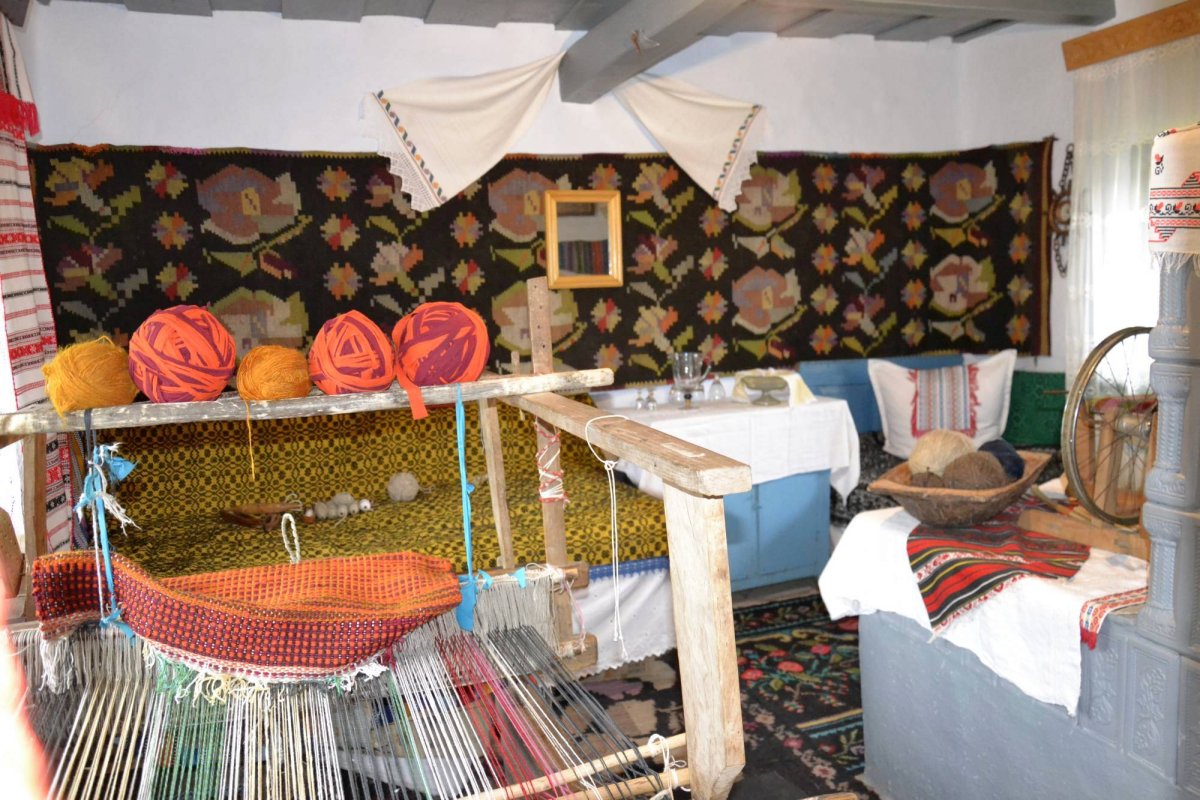 La Ibănești, pe ulițele veșniciei 58932