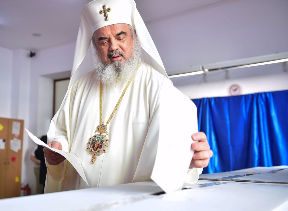Patriarhul României a votat la Şcoala „Ienăchiţă Văcărescu“ din București 58891