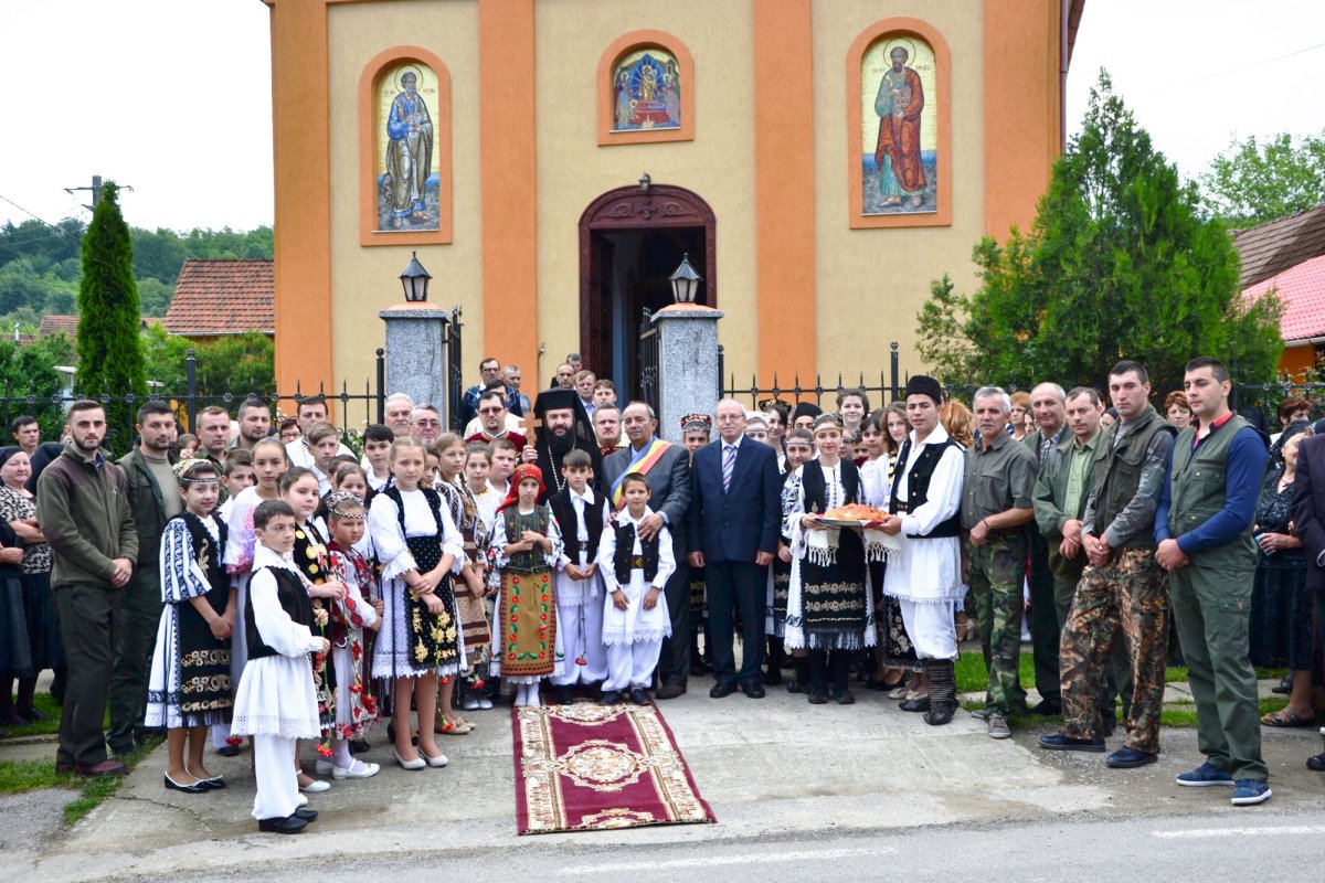Slujiri în Duminica tămăduirii orbului 58823