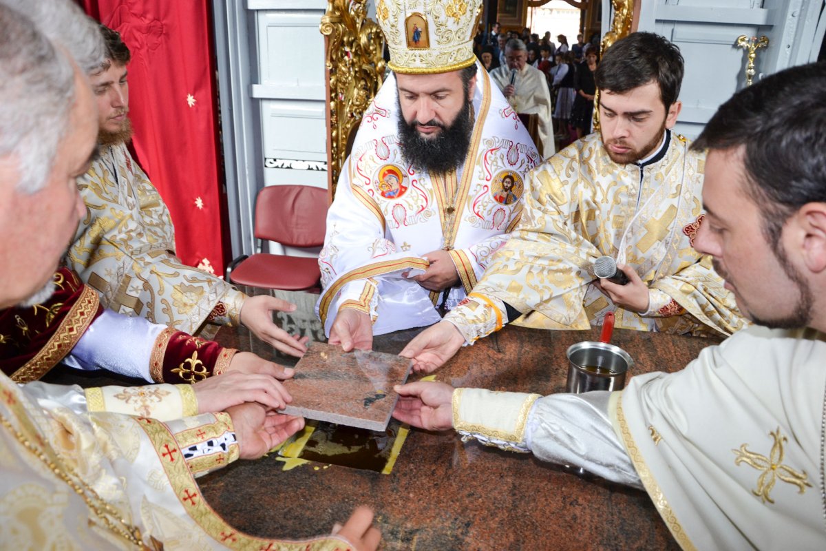 Slujiri în Duminica tămăduirii orbului 58824