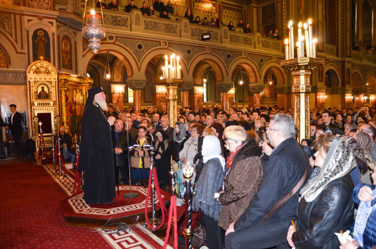Slujiri în Duminica tămăduirii orbului 58826