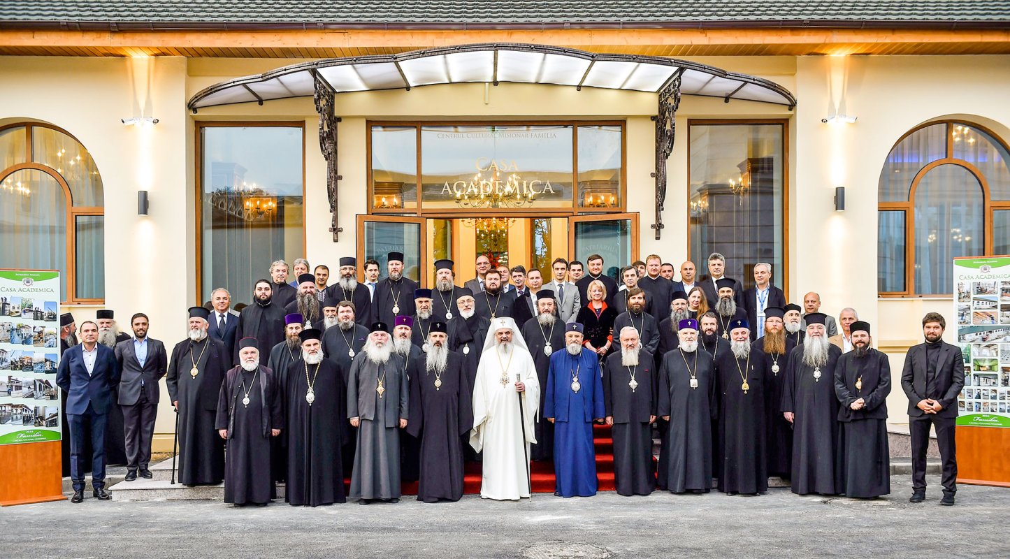 A fost inaugurată şi sfinţită Casa „Academica” 58774