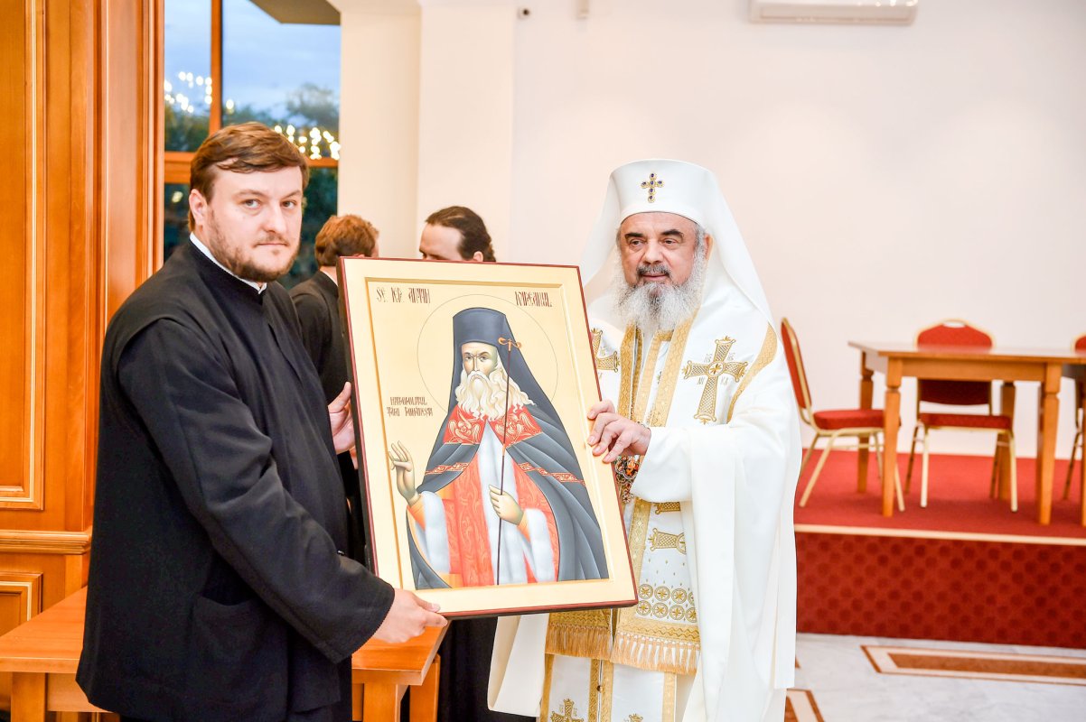 A fost inaugurată şi sfinţită Casa „Academica” 58778