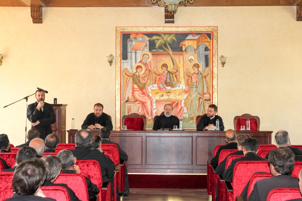 Întâlnire de lucru la Protoieria Craiova Sud 58765