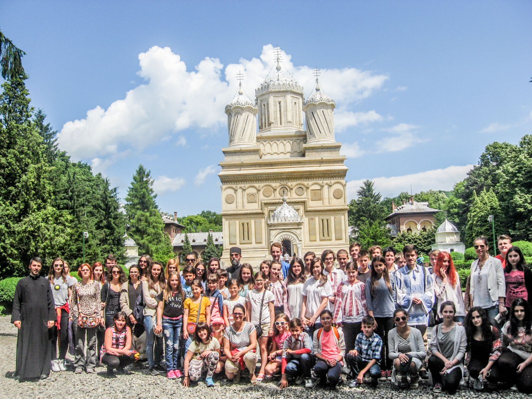 Pelerinaj gratuit pentru 55 de tineri 58787