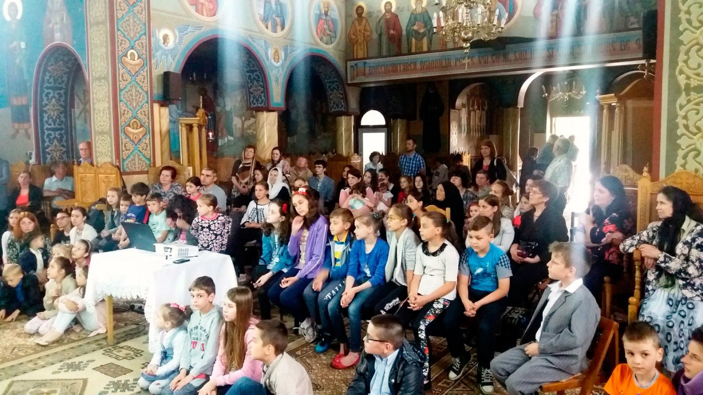 Activităţi şi proiecte destinate copiilor şi familiei 58696