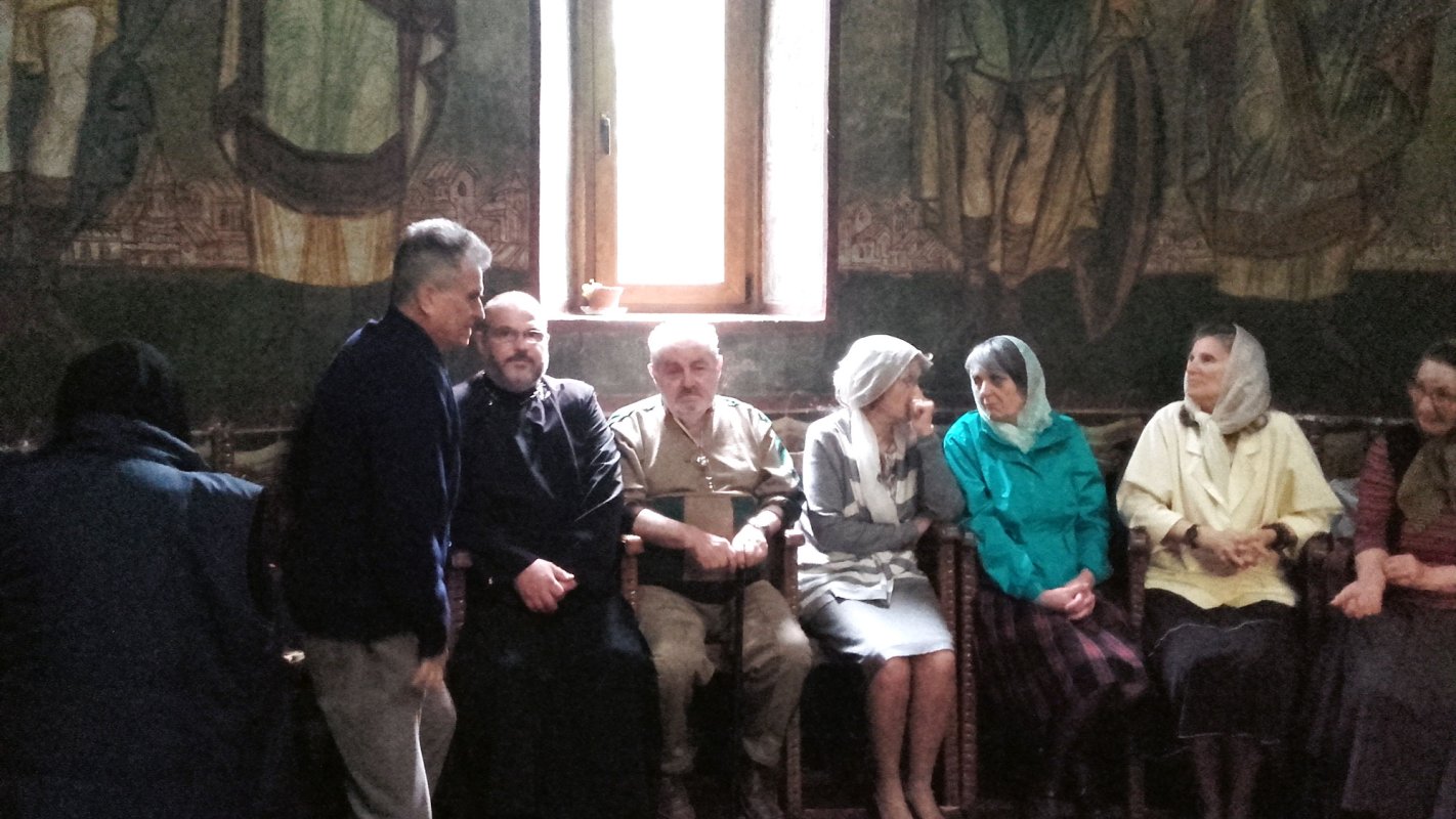 Lecţie de cateheză în parohia craioveană Rovine 58707