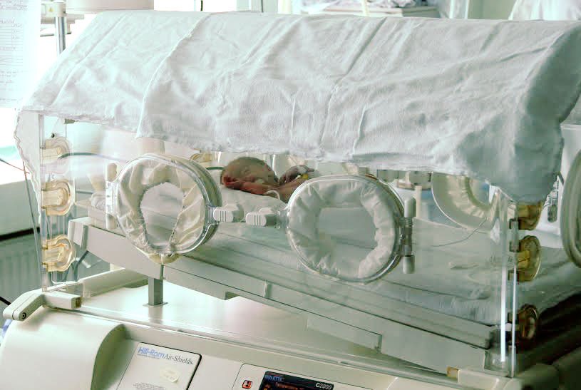 Incubator performant donat Maternității Giulești 58684