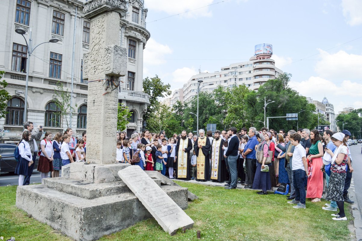 Ziua Eroilor serbată în Bucureşti 58662