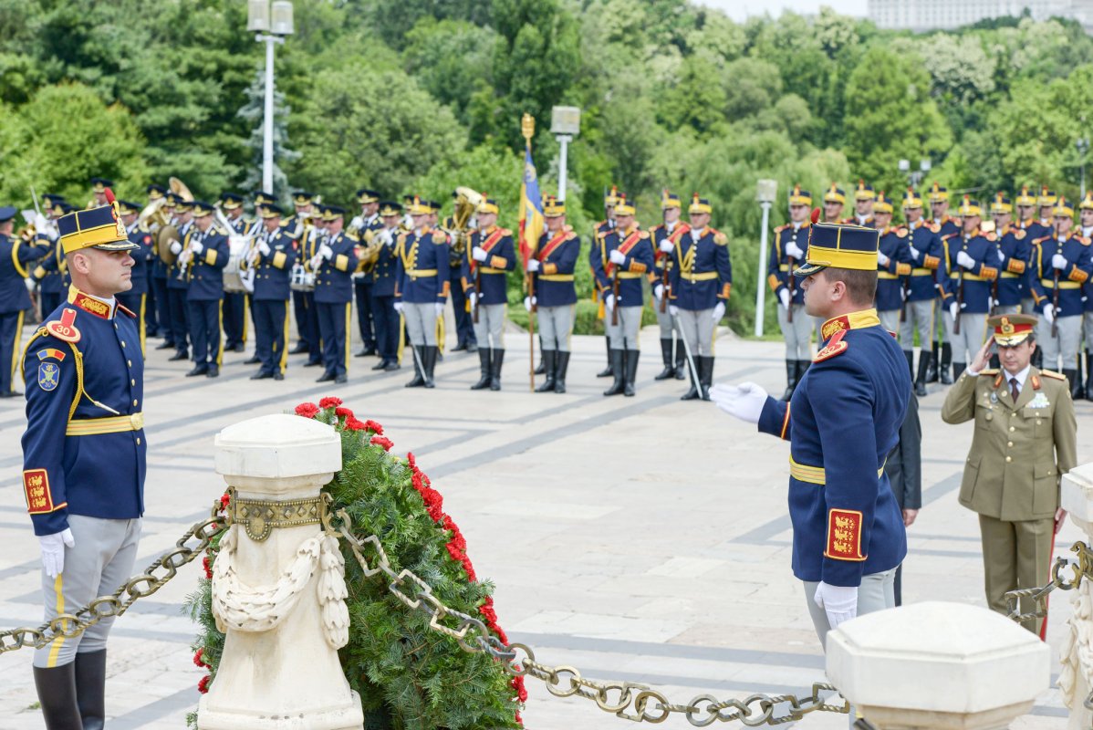 Ziua Eroilor serbată în Bucureşti 58663