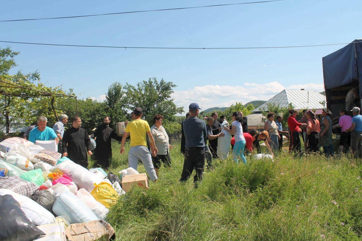 Ajutor din partea Bisericii pentru familiile sinistrate 58560