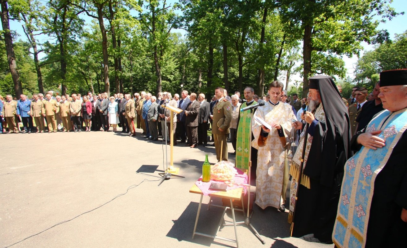 Înălţarea Domnului şi Ziua Eroilor 58564