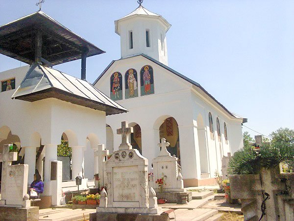Liturghii arhierești și comemorări ale eroilor 58576