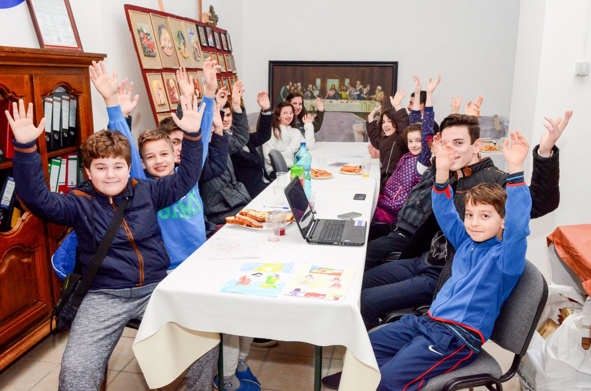 Micii misionari ai parohiei arădene Micălaca Veche II 58588