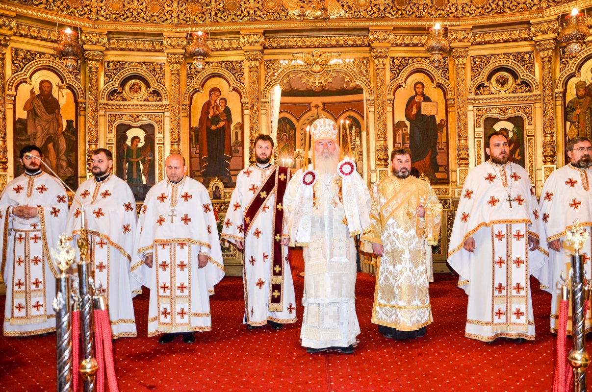 Prinos de recunoștință adus eroilor neamului 58580