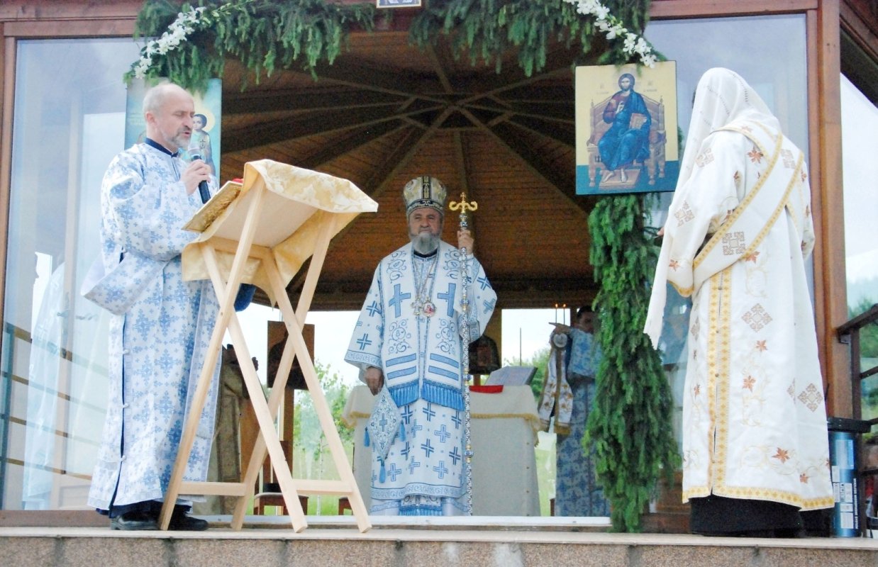 Liturghie arhierească la Schitul Augustin, județul Brașov 58481