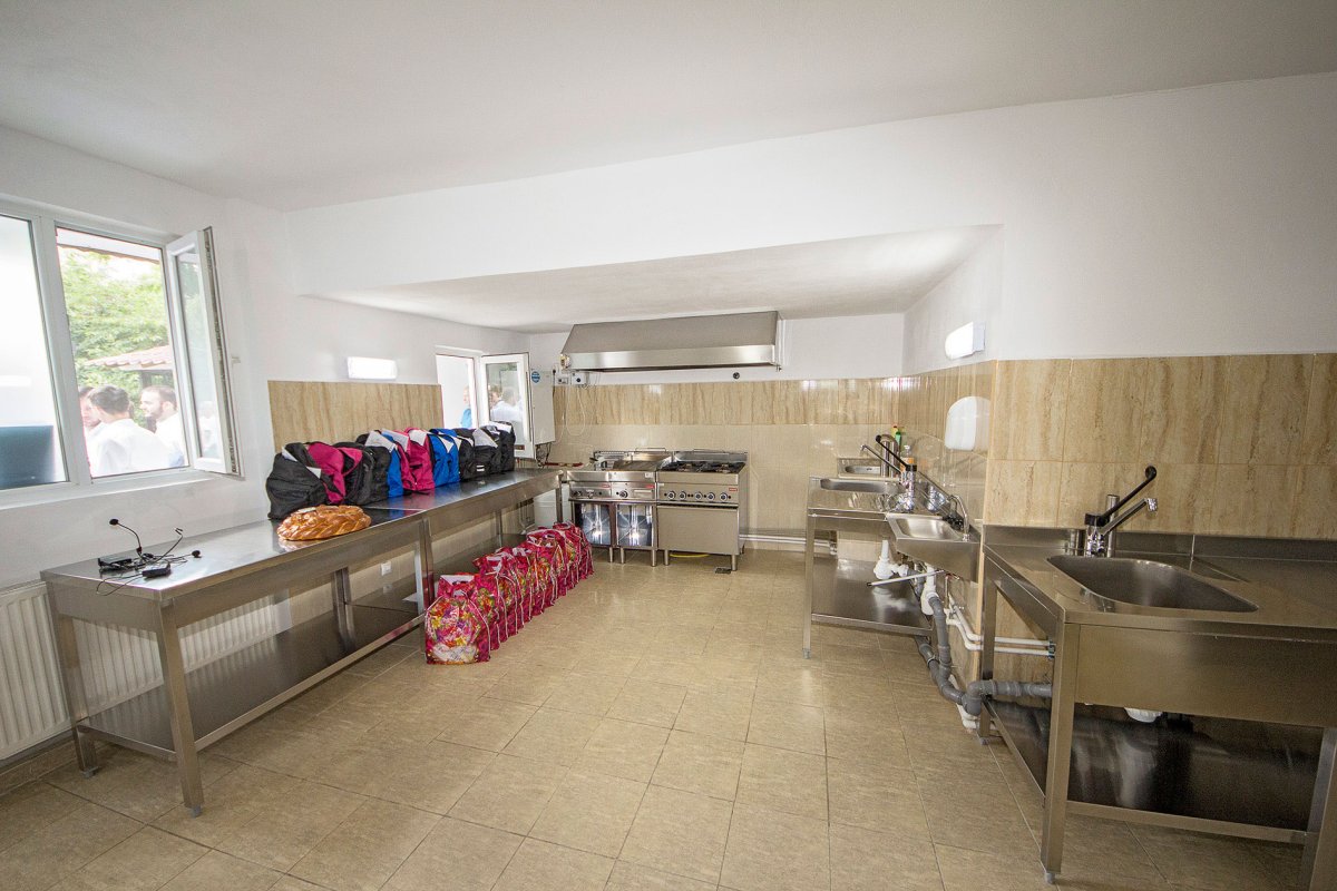O nouă cantină socială în București 58503