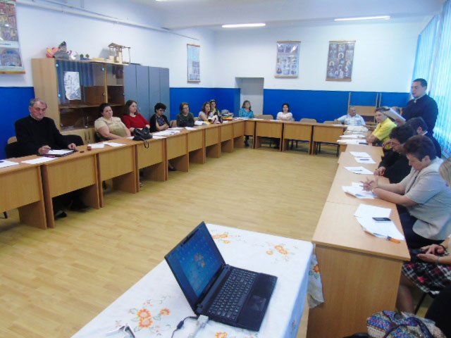 Simpozion despre educația spirituală a tinerilor, la Mediaș 58491