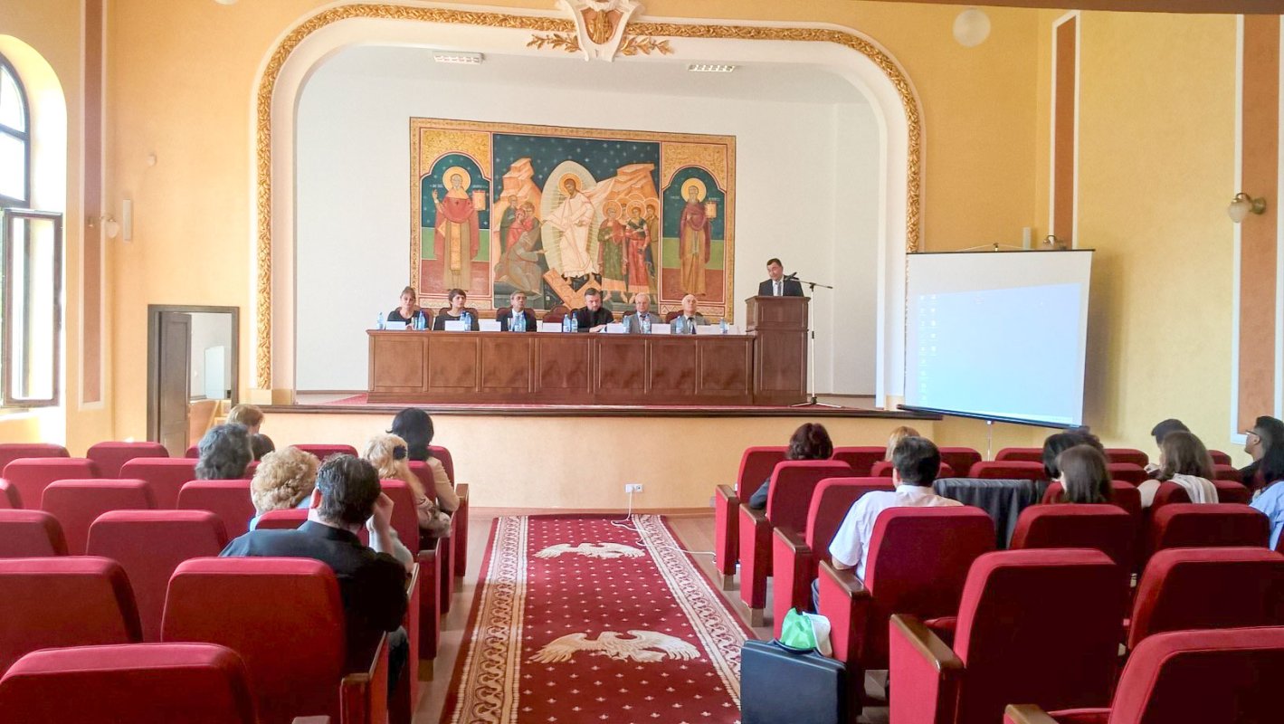 Conferinţă internaţională la Craiova 58417