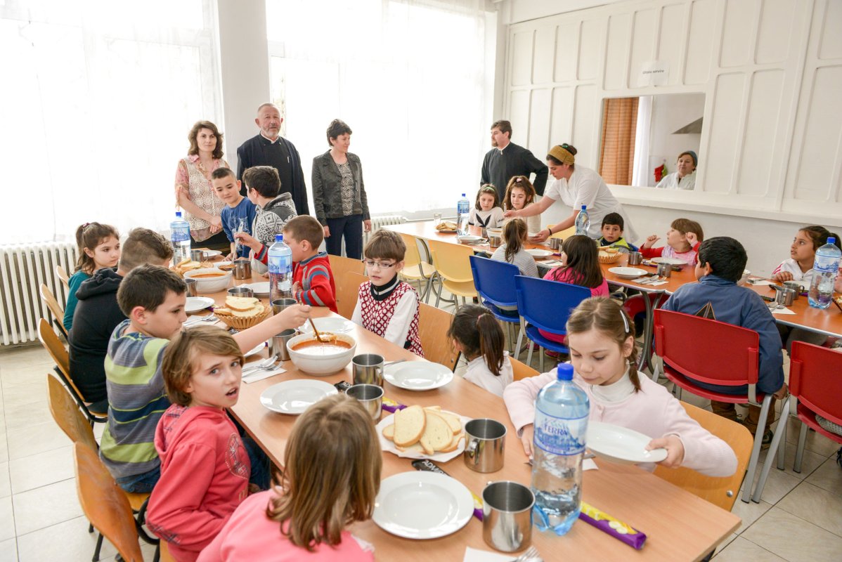 Grijă pentru viitorul copiilor în Deva și Hunedoara 58442