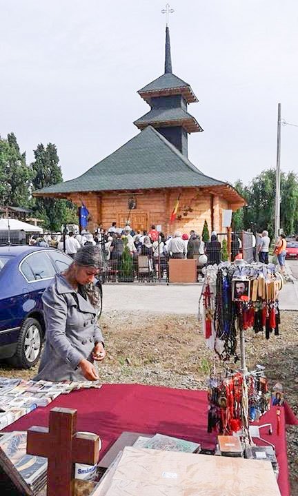 Liturghii arhiereşti în Mitropolia Olteniei 58420