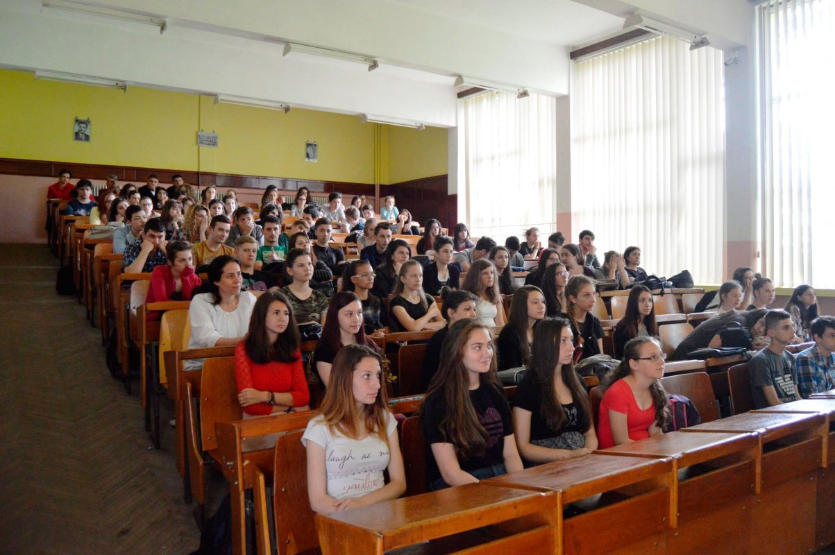 Activităţi cu tinerii în Arhiepiscopia Alba Iuliei 58347