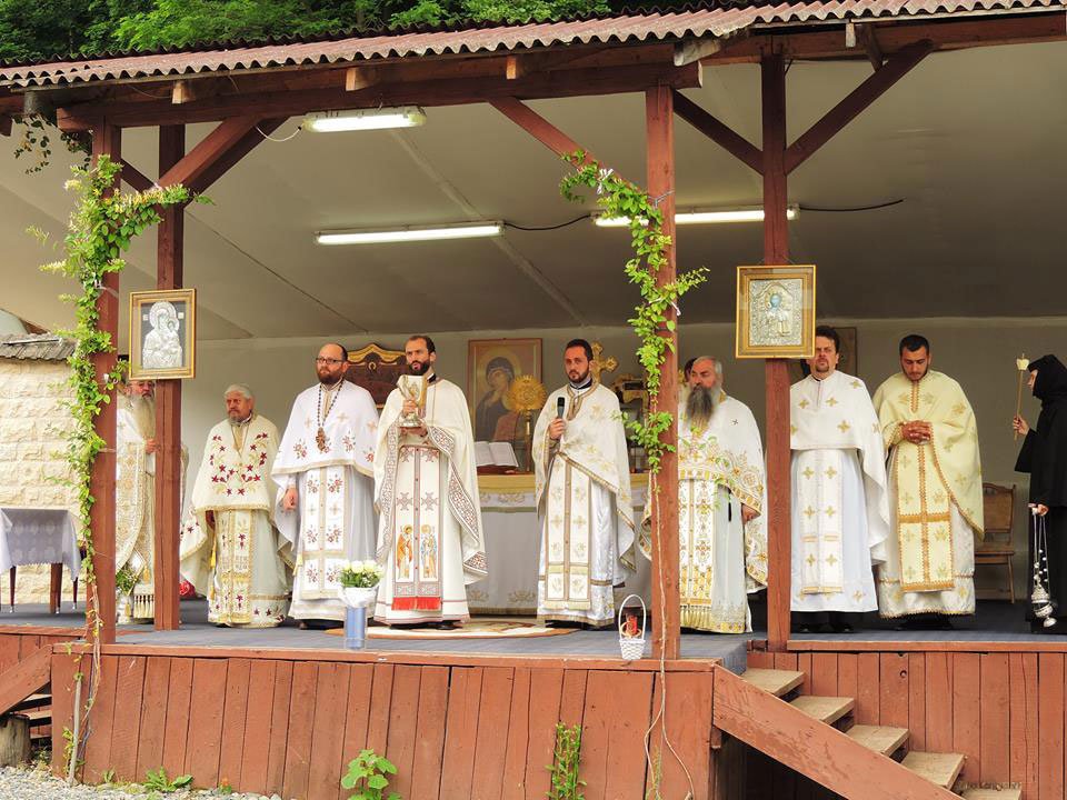 Hramul Așezământului pentru copii de la Mănăstirea Florești, Cluj 58340