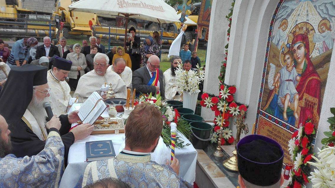 Troiţă închinată Maicii Domnului, la Ipatele 58335