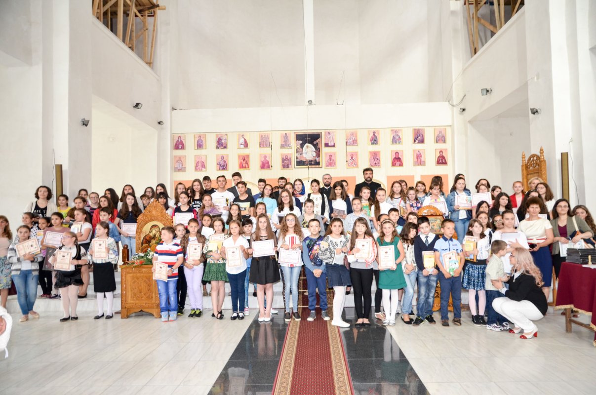 Premierea elevilor merituoşi la disciplina religie 58299