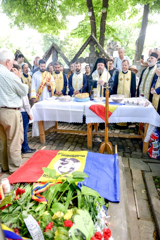 Slujbe de pomenire pentru Mihai Eminescu 58319