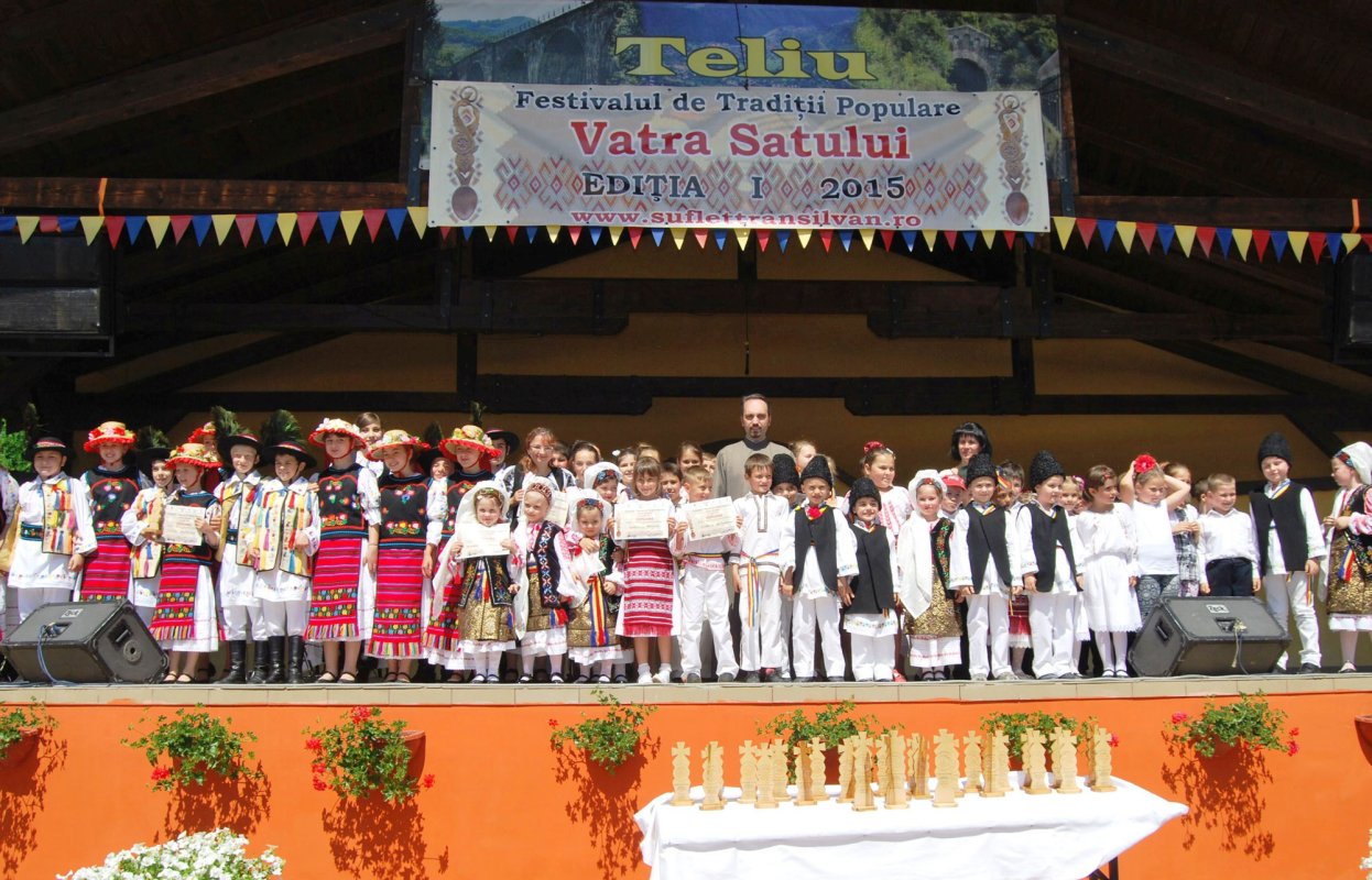 Festivalul de Tradiții Populare „Vatra Satului”, la Teliu 58166