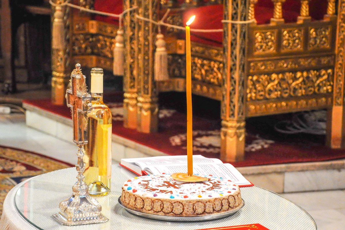 Lutul ars, cireşele şi veşnicia 58193