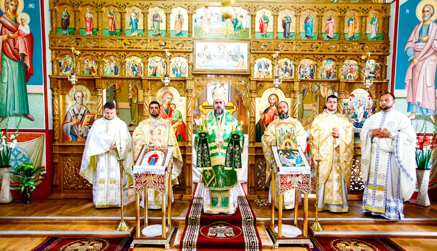 Sfințirea picturii bisericii Parohiei Câmpuri 2 58027