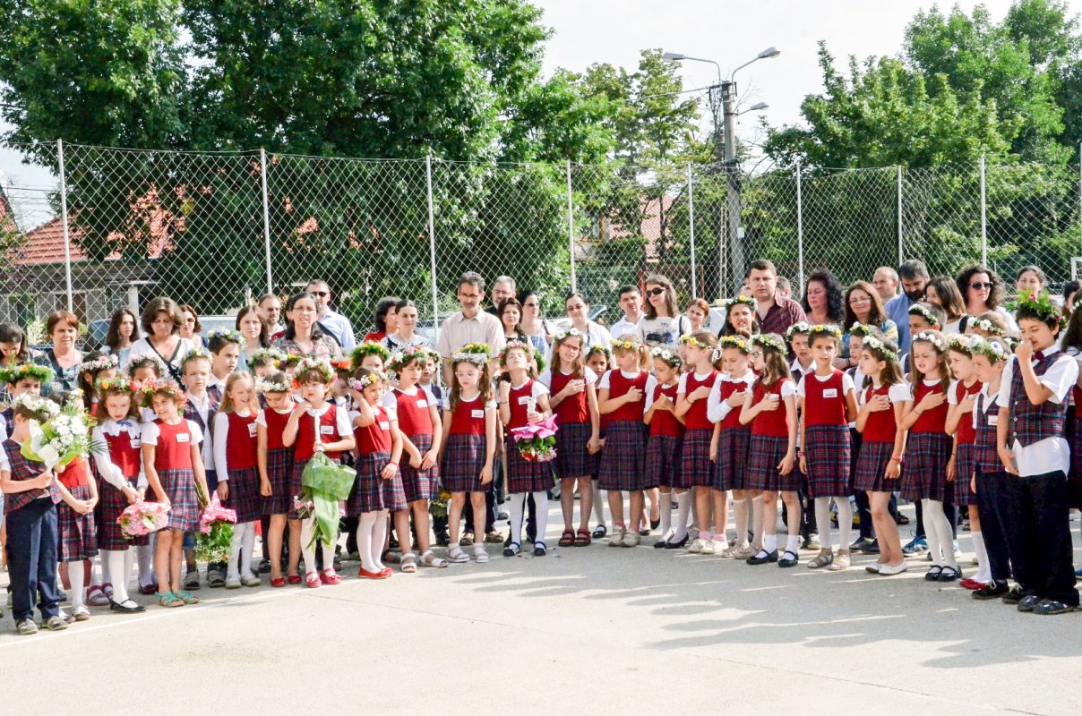 O nouă promoție a Școlii „Sfântul Antim” din Timișoara 57870