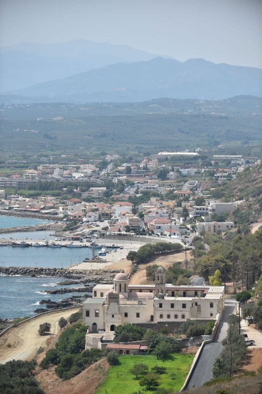 Sfânta Liturghie, săvârșită în limba română la Mănăstirea Gonia 57883