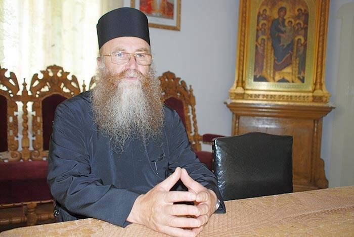   Sfinți și eroi la Schitul Gura Izvor 57809