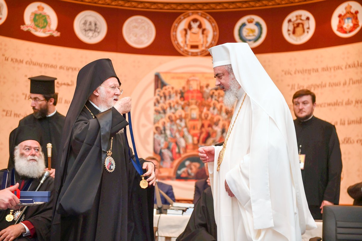 Întâistătătorii ortodocşi, membri de onoare ai Academiei din Creta 57717